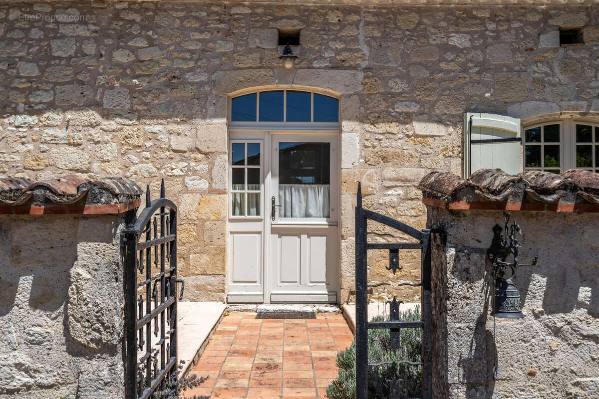 Maison à BOURG-DE-VISA