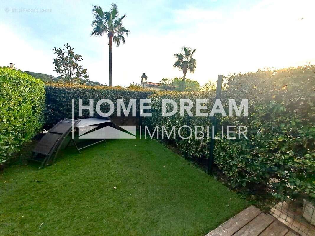 Appartement à SANARY-SUR-MER