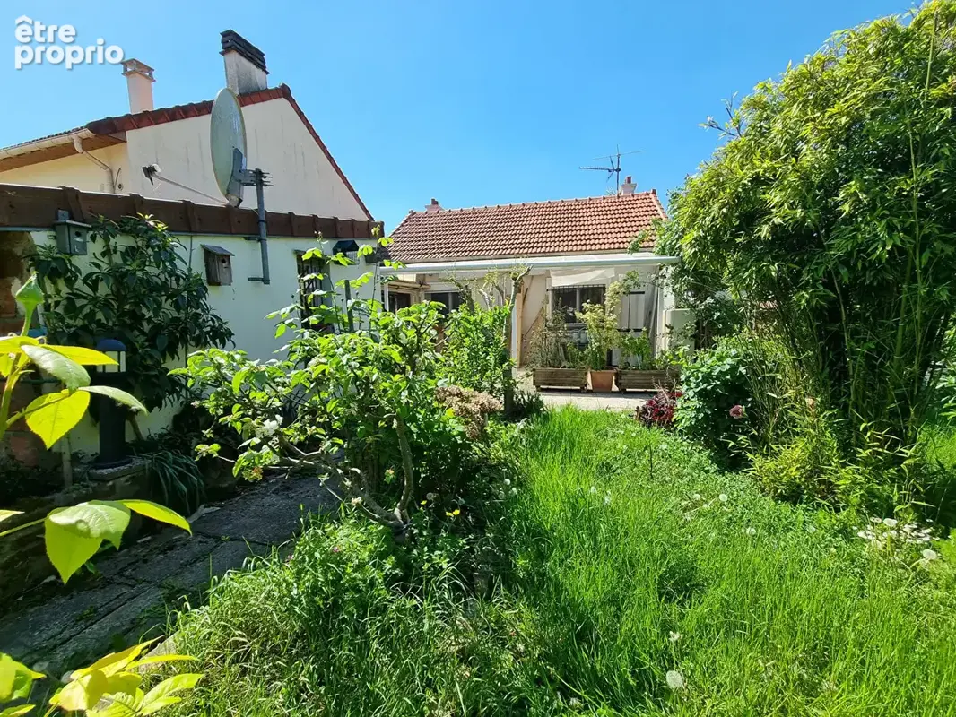 Maison à MONTMAGNY