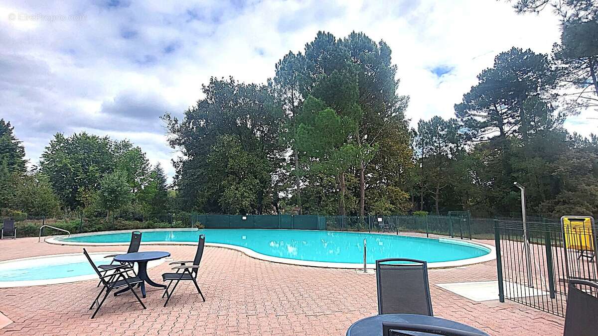 Photo-2025/063000-1-2 - Maison à SAINT-JULIEN-EN-BORN