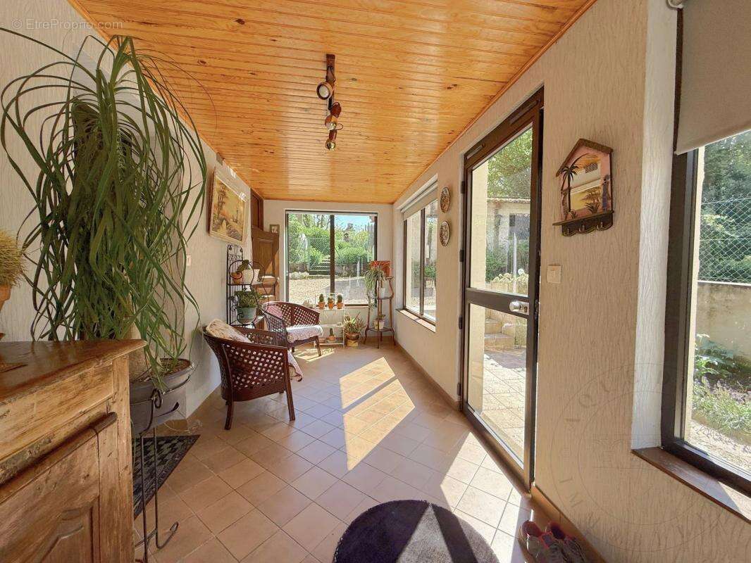 Maison à SAINT-GENIS-LAVAL