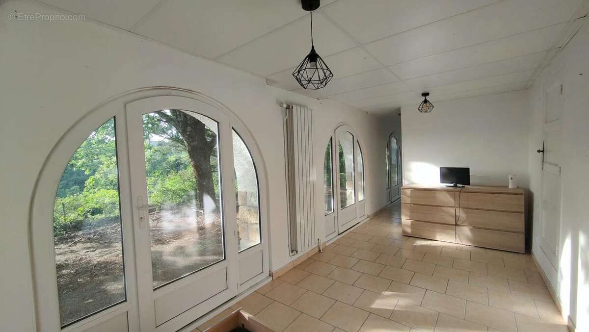 Maison à VILLENEUVE-DE-BERG