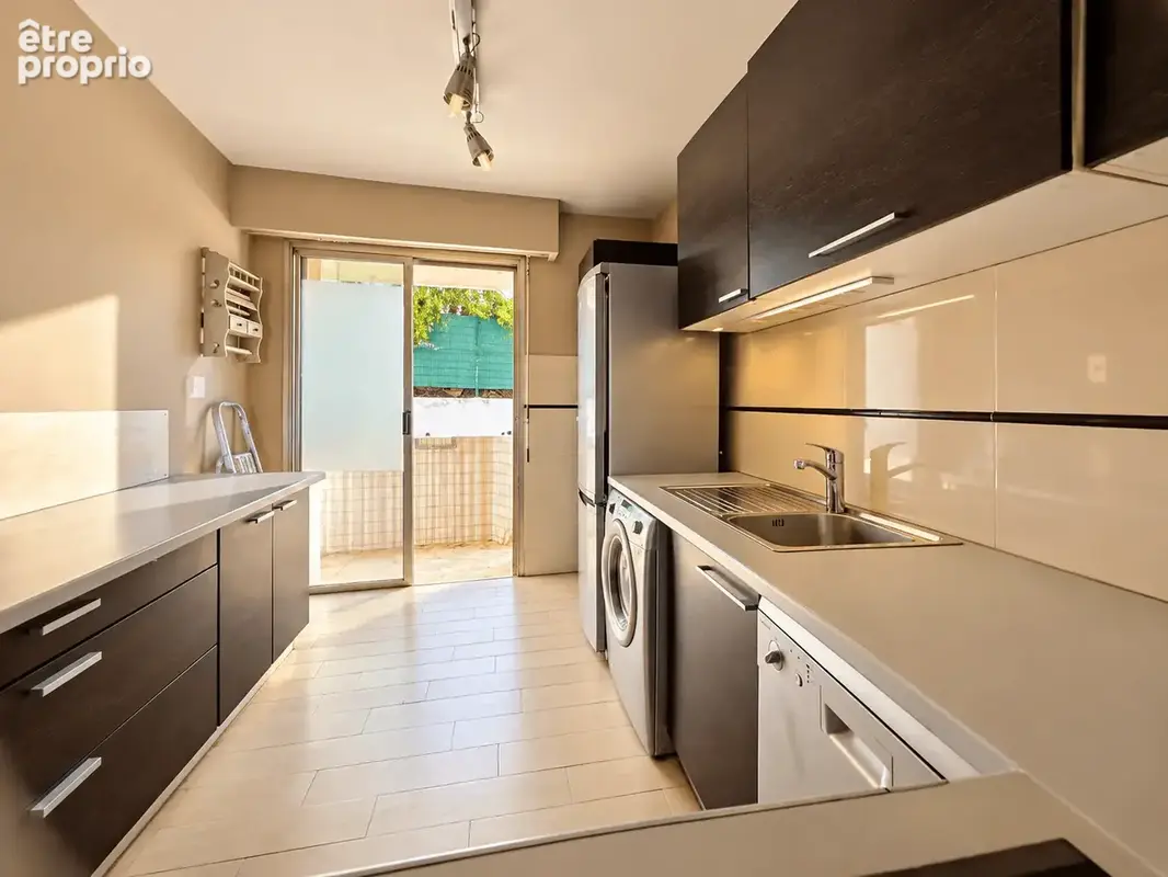Hauteurs de Cannes - T3 85 m2 - Vue mer - Terrasse - Parking - Cave - Le Cannet - photo 6
