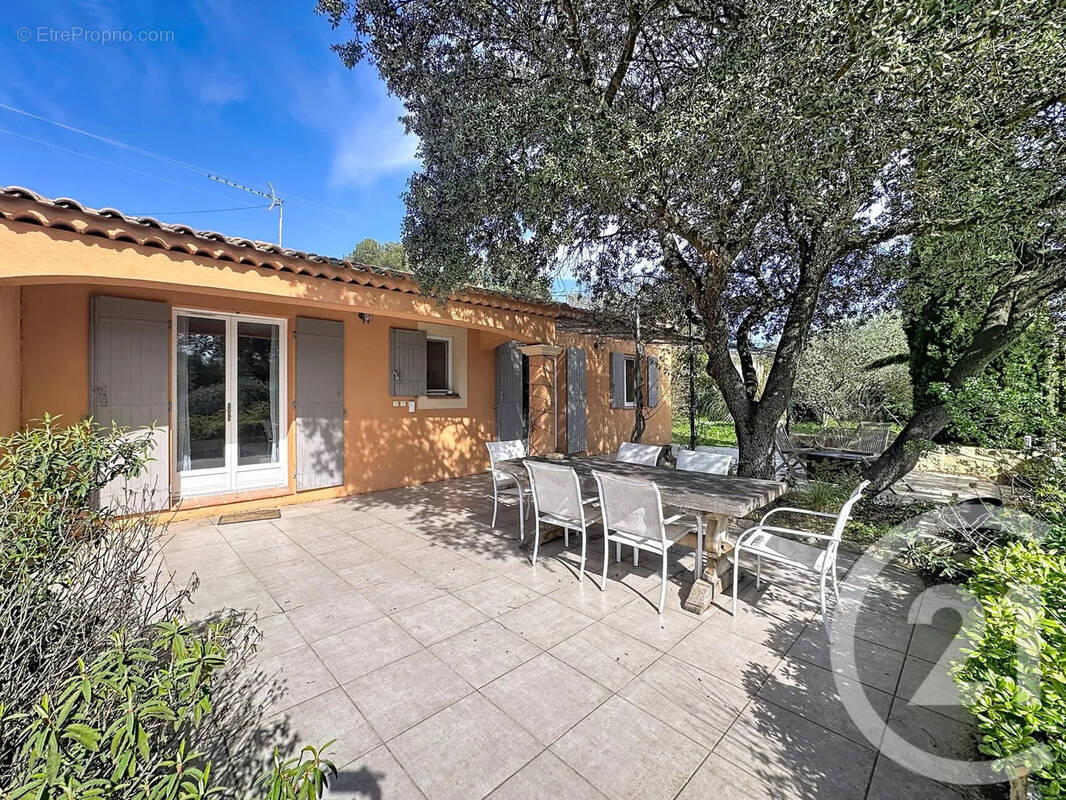 Maison à POURRIERES