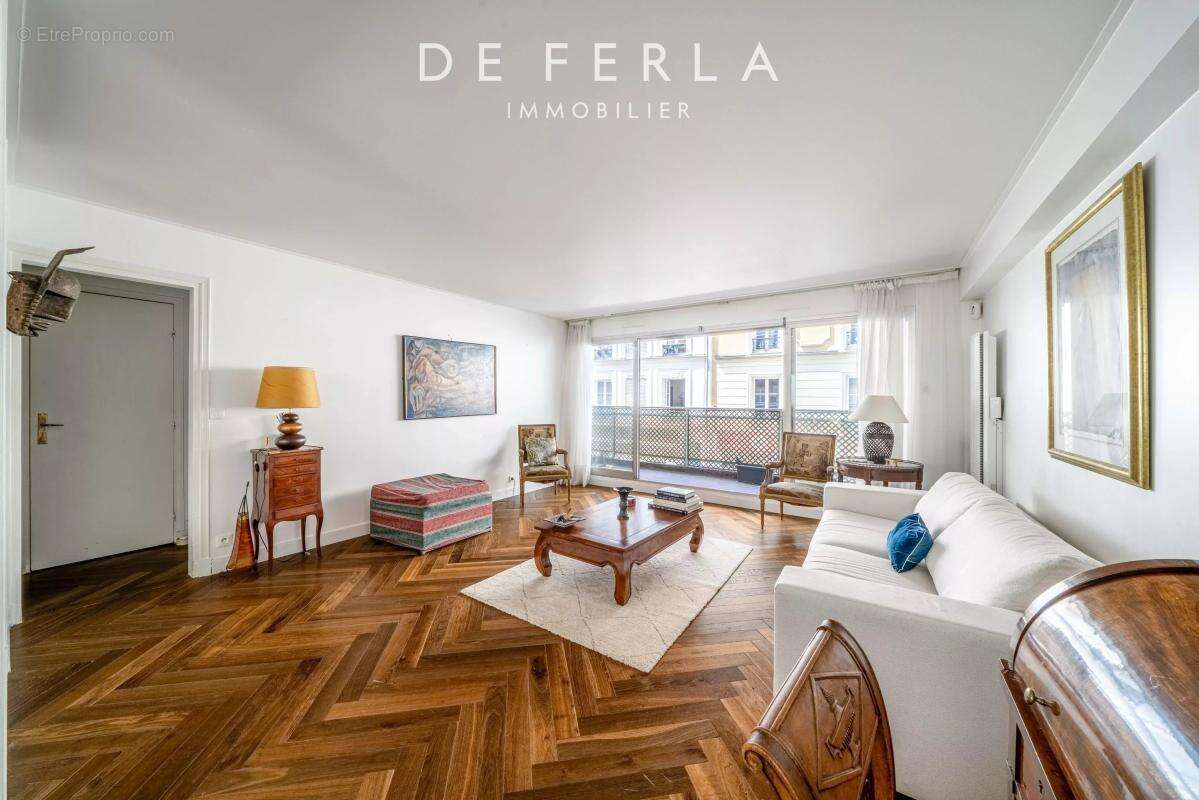 Appartement à PARIS-7E