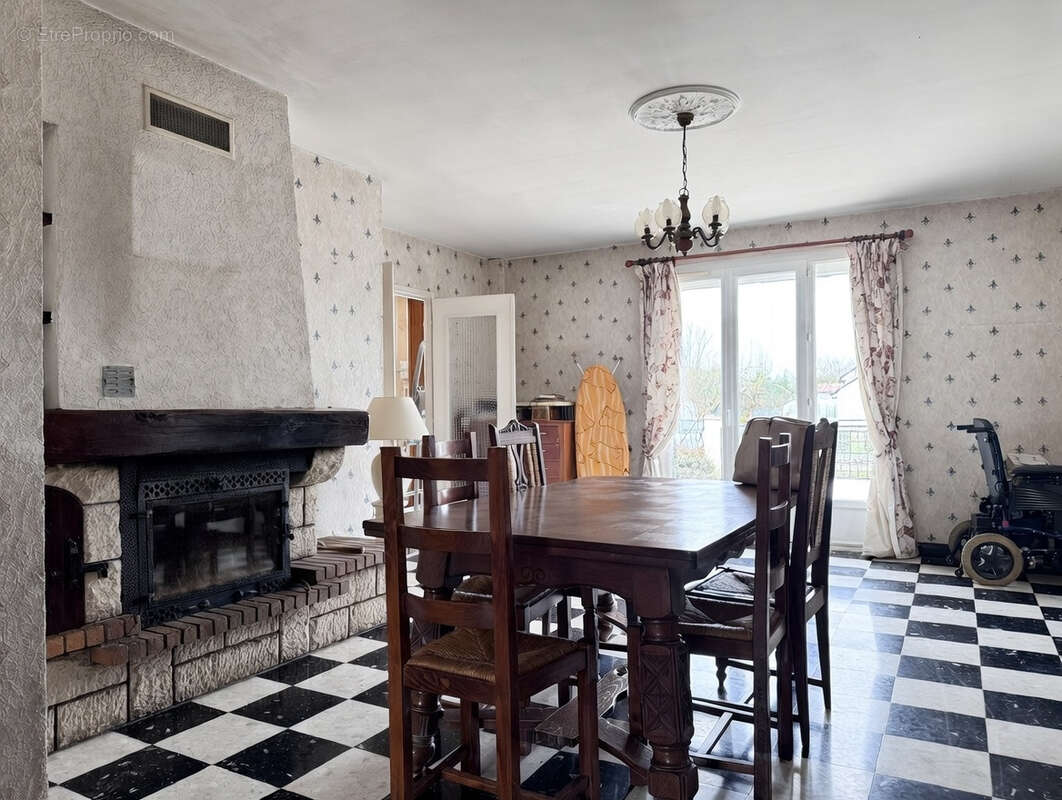 Maison à CHAMBEUGLE