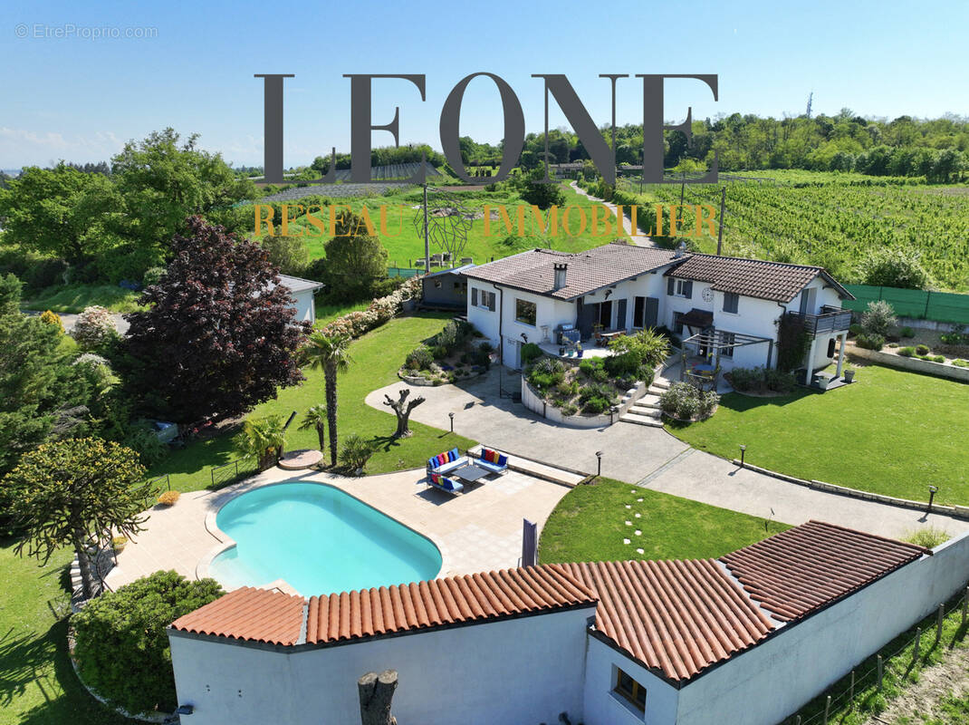 Maison à SAINT-GENIS-LAVAL