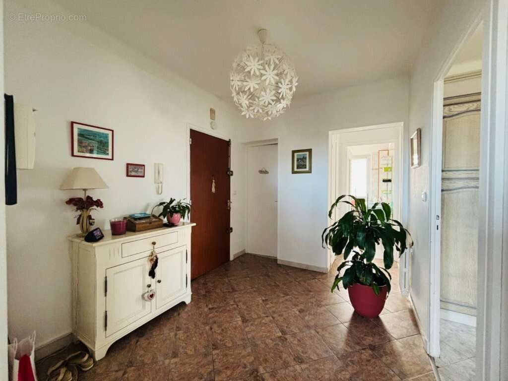 Appartement à MONTCEAU-LES-MINES