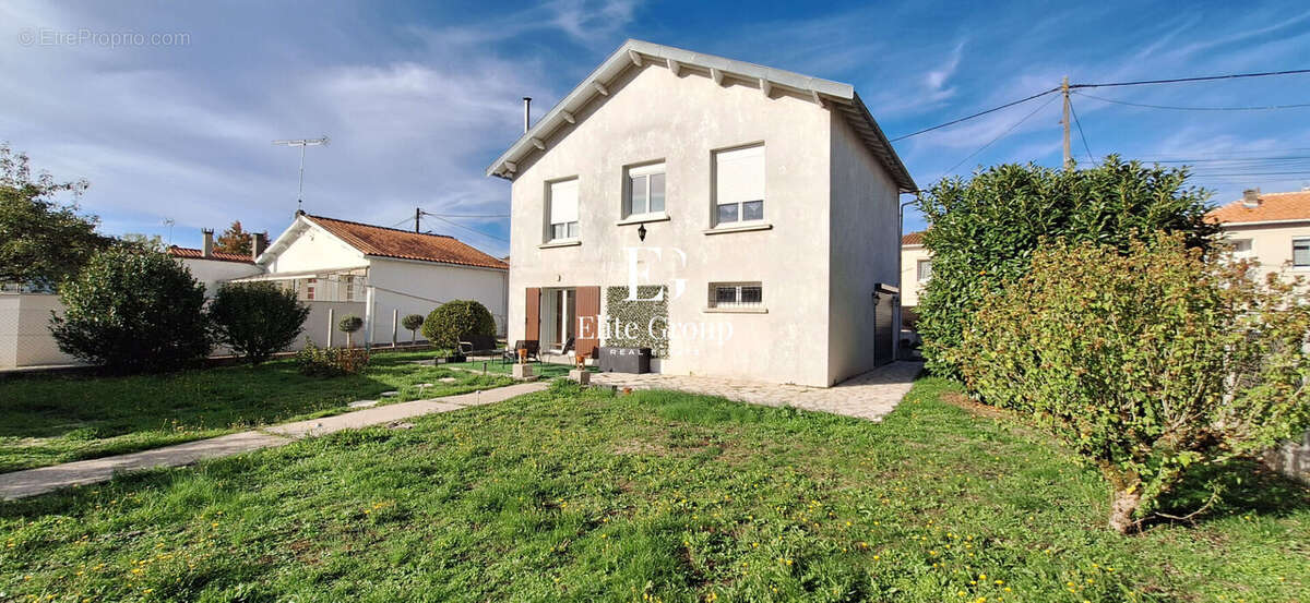 Maison à L'ISLE-D'ESPAGNAC