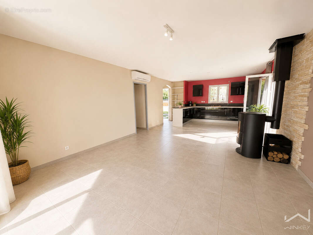 Maison 128 m² à La Begude-De-Mazenc  - photo 6