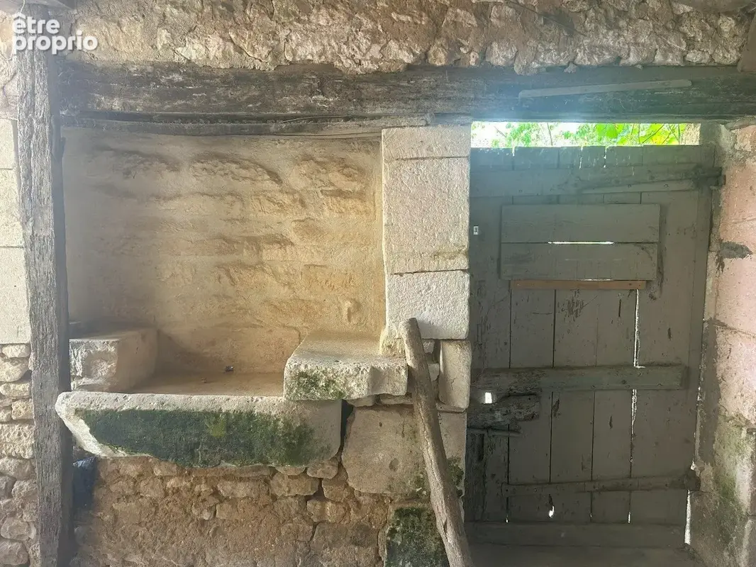 Maison de caractère avec grandes dépendances et jardin de 1 200 m² - photo 17
