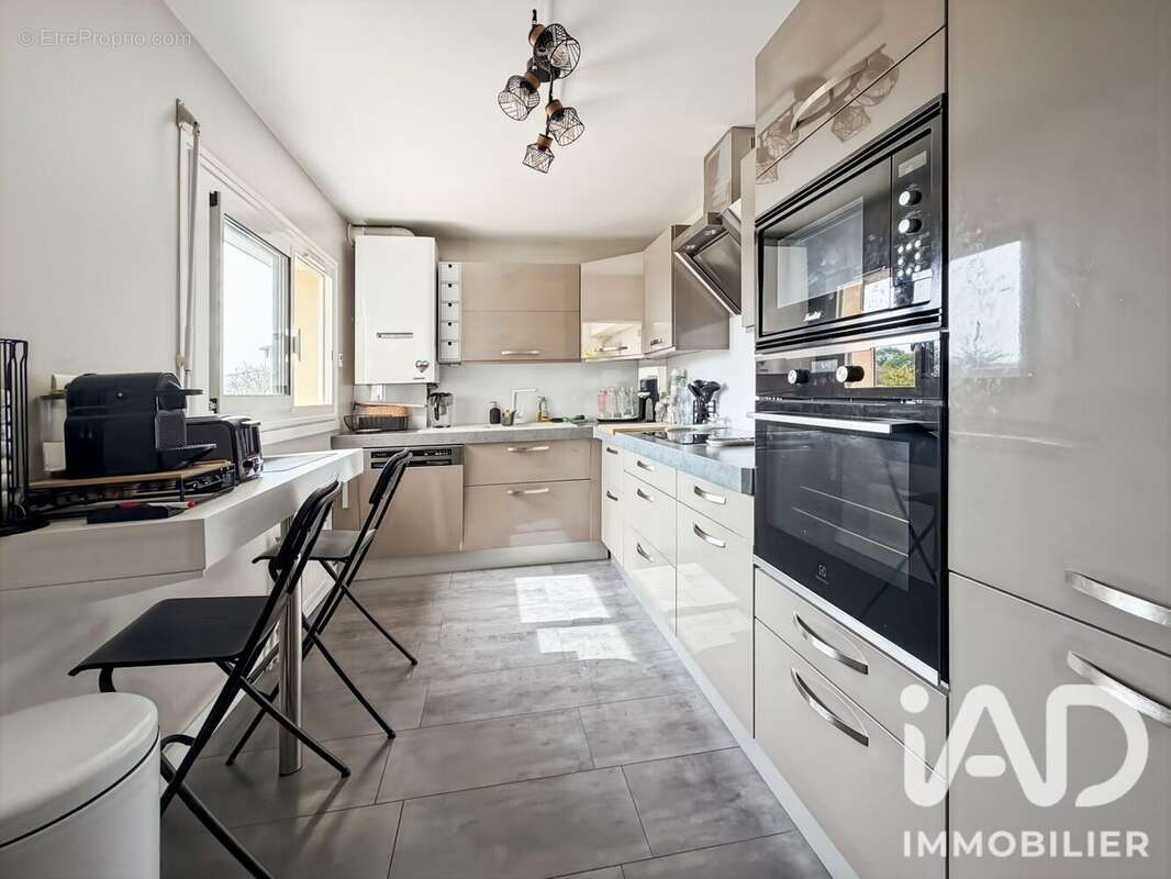 Appartement 87 m² à Champs-Sur-Marne  - photo 8