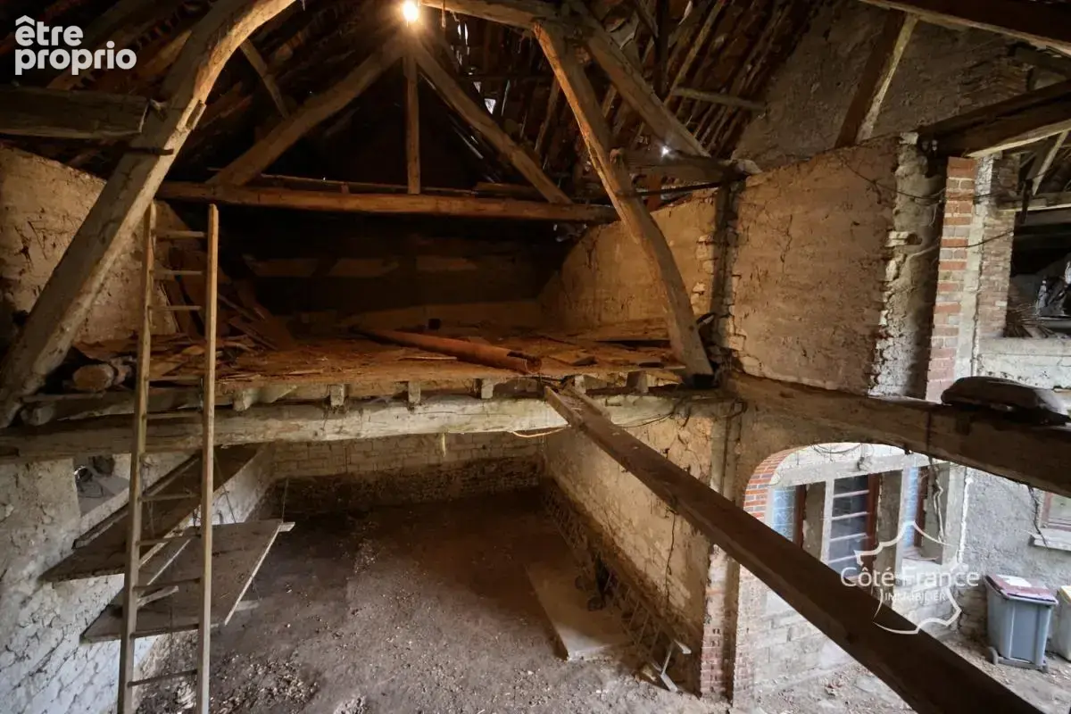 Une maison de caractère au coeur d'un environnement recherché - photo 7