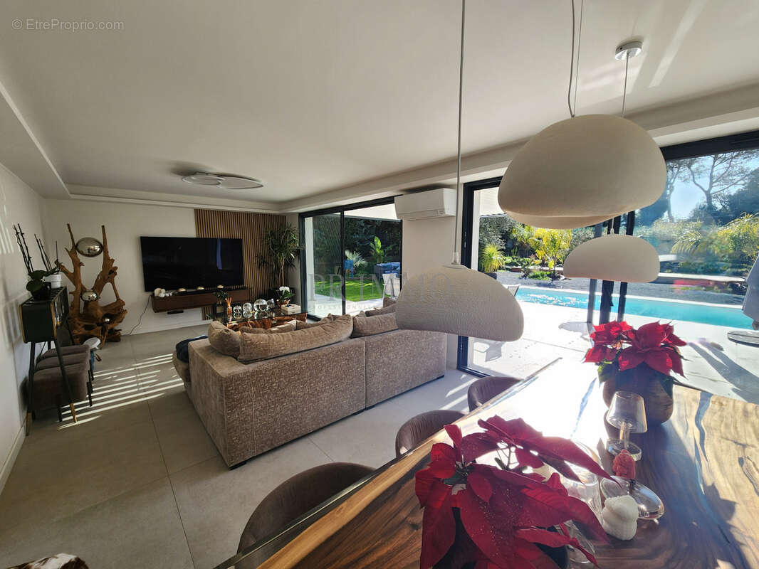 Maison à FREJUS