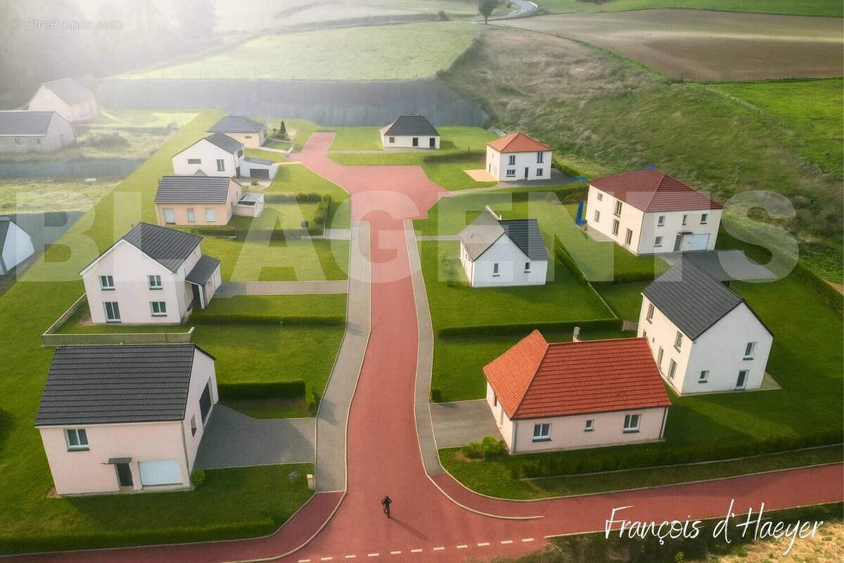 Copie de Sous OOFRE St Nico (600 x 600 px) (1500 x 1000 px)_20250915_223509_0000 - Terrain à TORCY-LE-PETIT