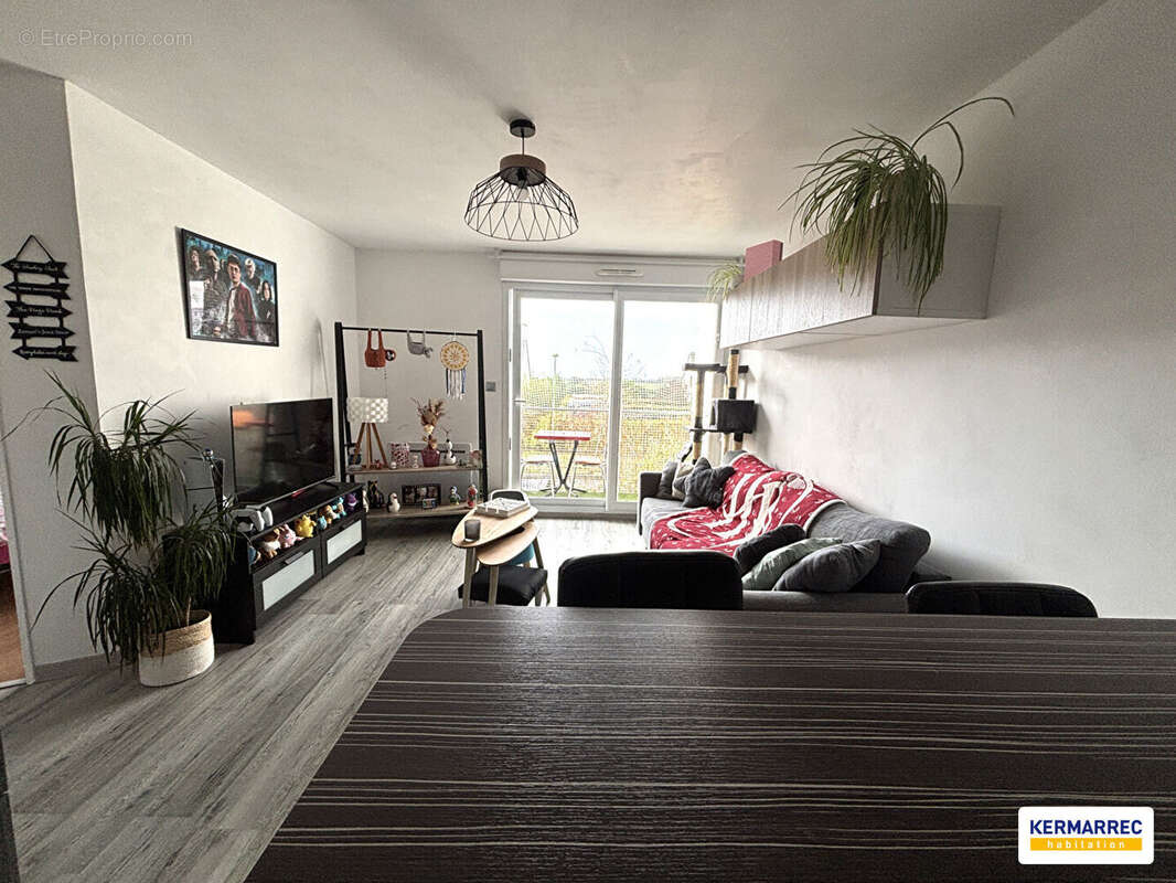 Appartement à DOMAGNE