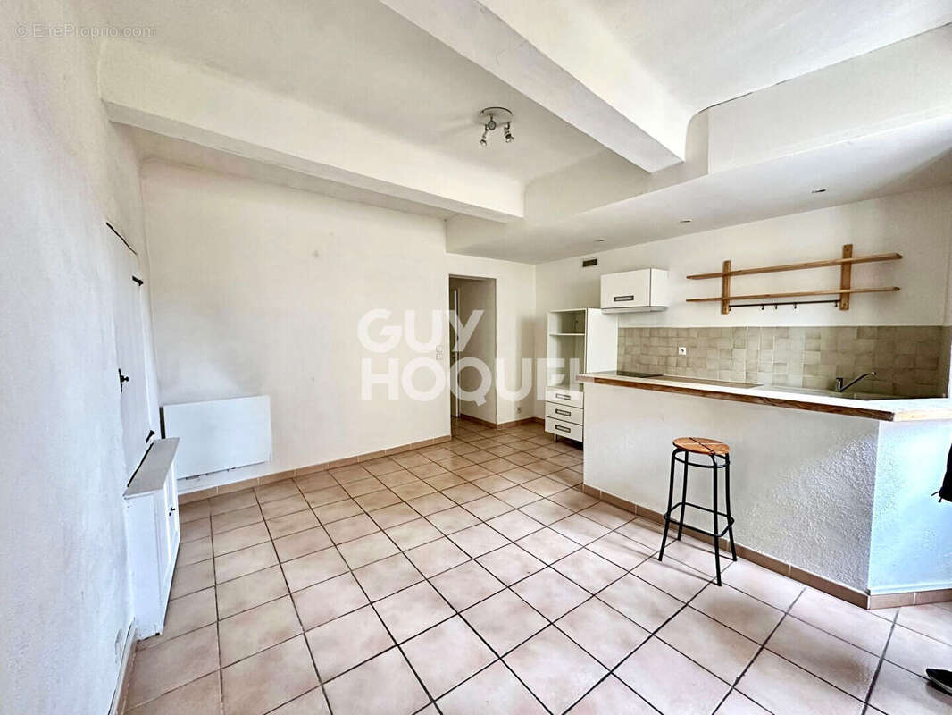 Appartement à TOURVES