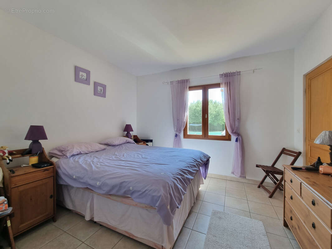 Maison à REGUSSE