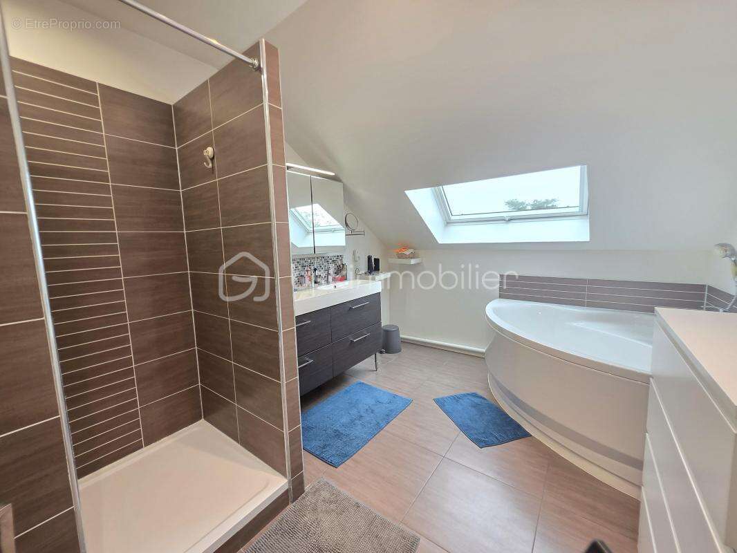 Maison à PONTAULT-COMBAULT