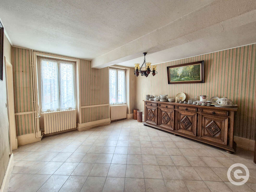 Maison 5 pièces de 127m2 avec dépendance à Ravières - photo 3