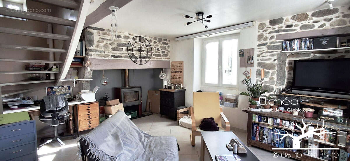 Maison à OGEU-LES-BAINS