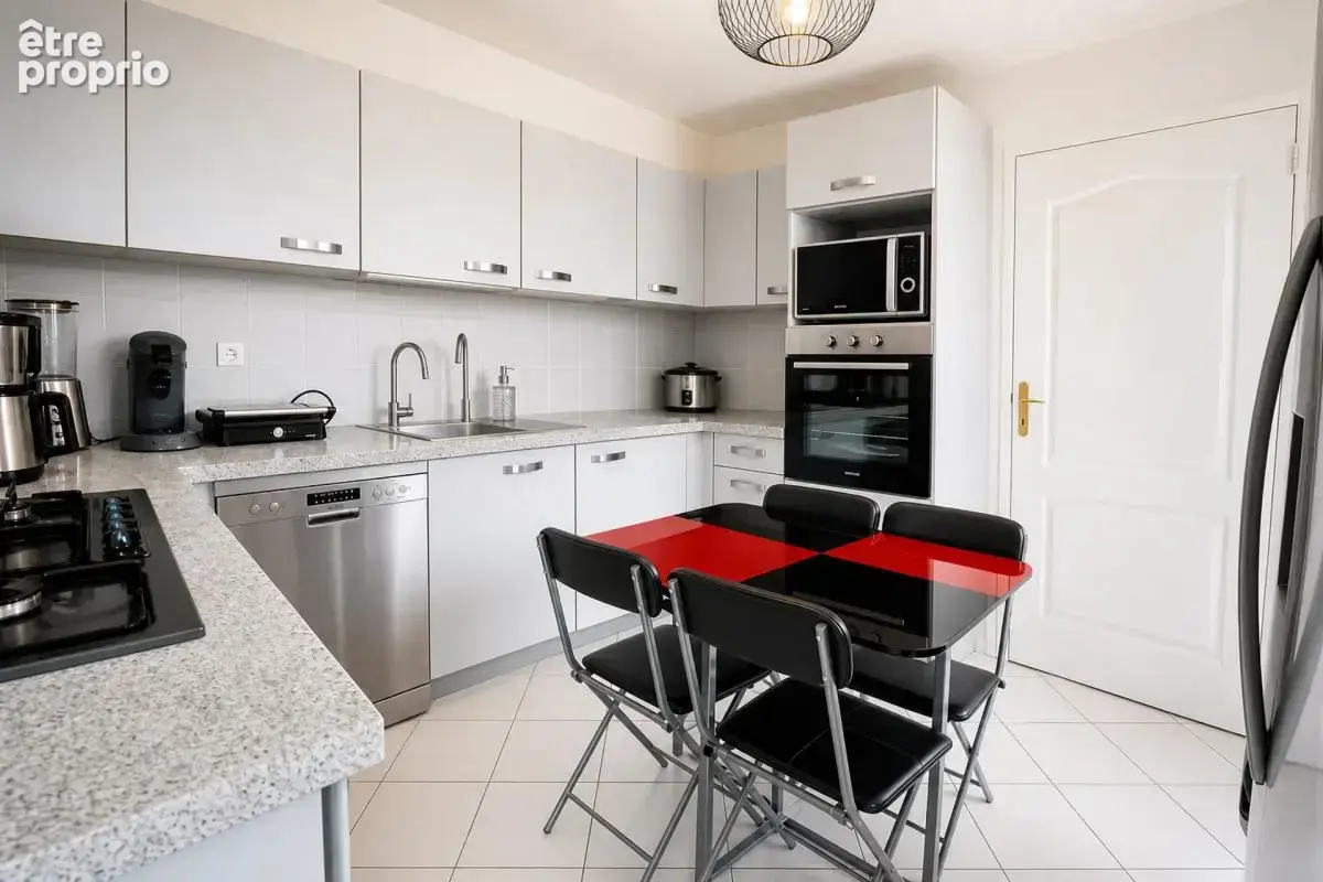 Maison de 8 pièces de 140 m² à Neuilly-en-Thelle - photo 5