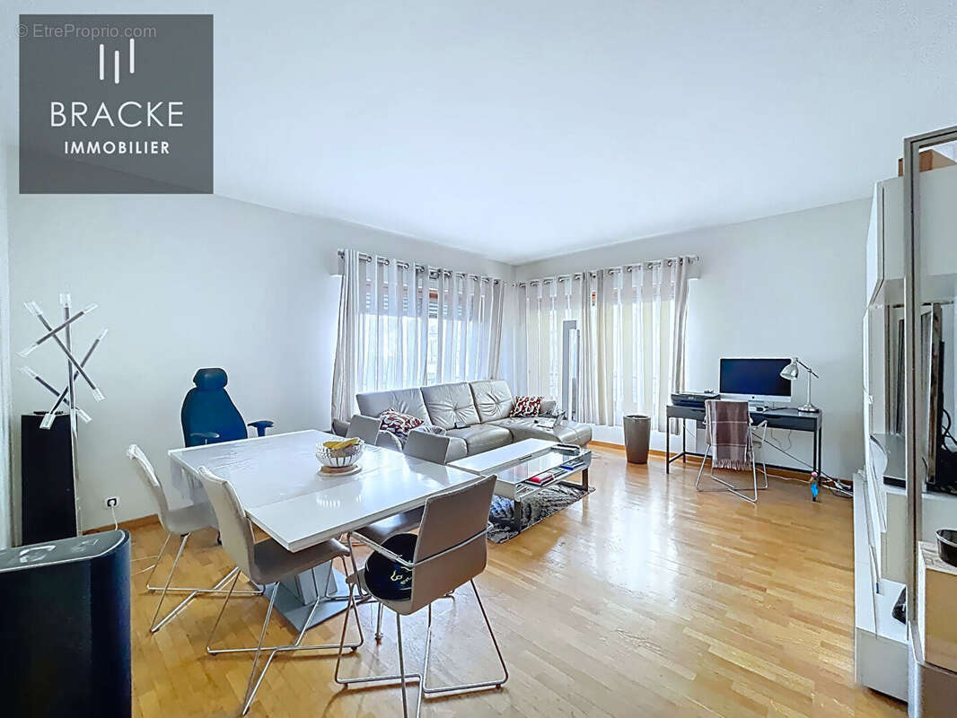 Appartement à COURBEVOIE