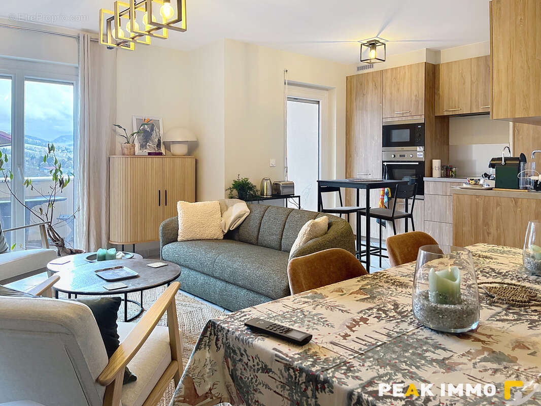 Appartement à CRANVES-SALES