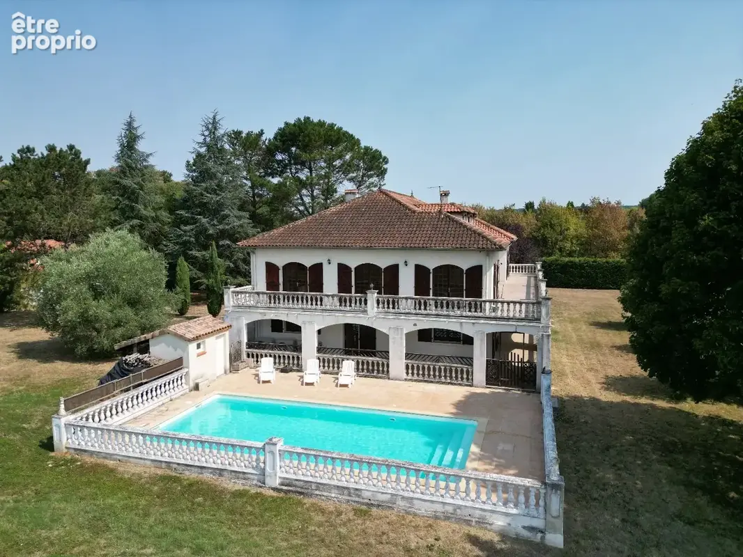 Grande maison familiale contemporaine avec piscine et grand terrain - photo 24