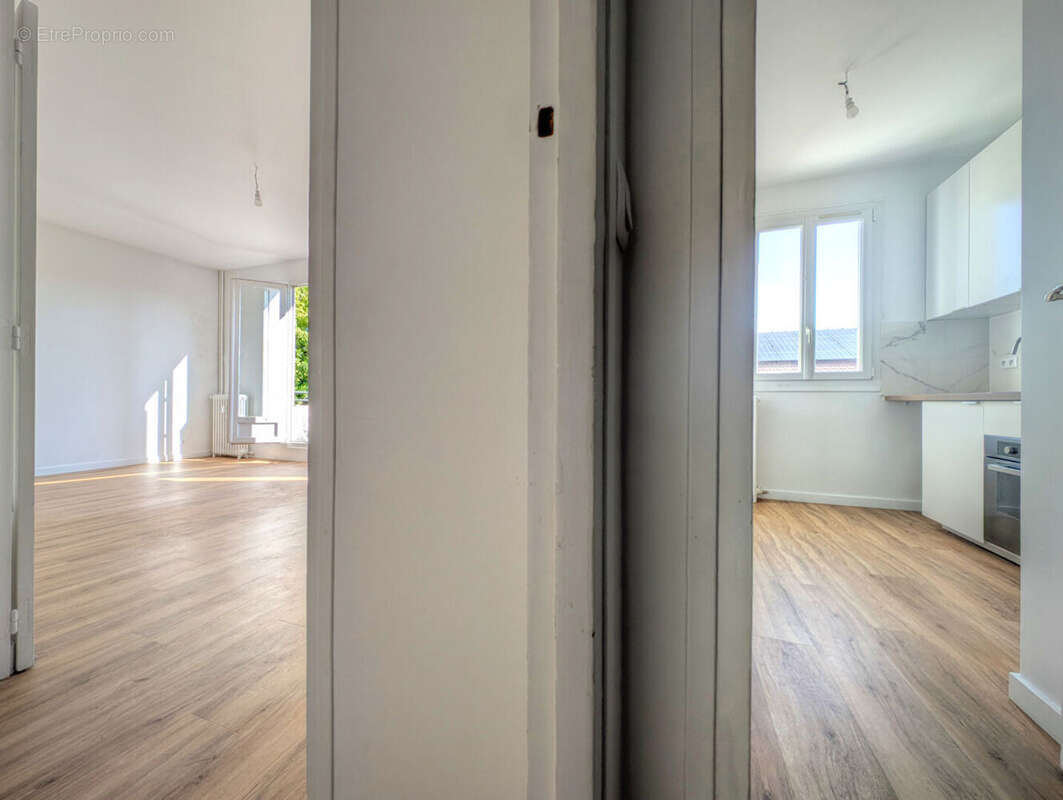 Appartement Suresnes 2 pièces 65,88 m2 - photo 6