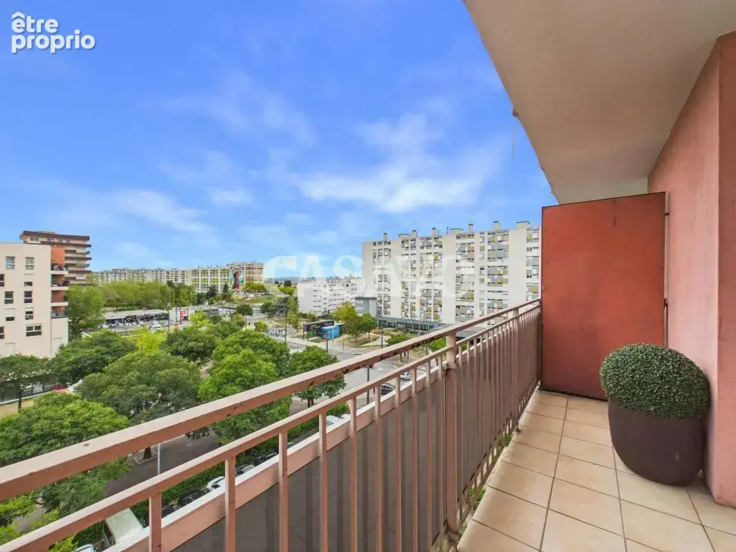 Vente Appartement 4 pièces de 70m² - 69300 Caluire-et-Cuire - photo 13