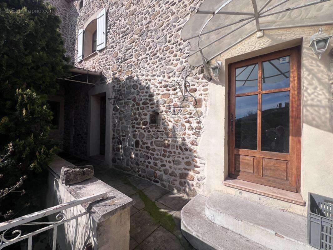 Maison à ALLEGRE-LES-FUMADES