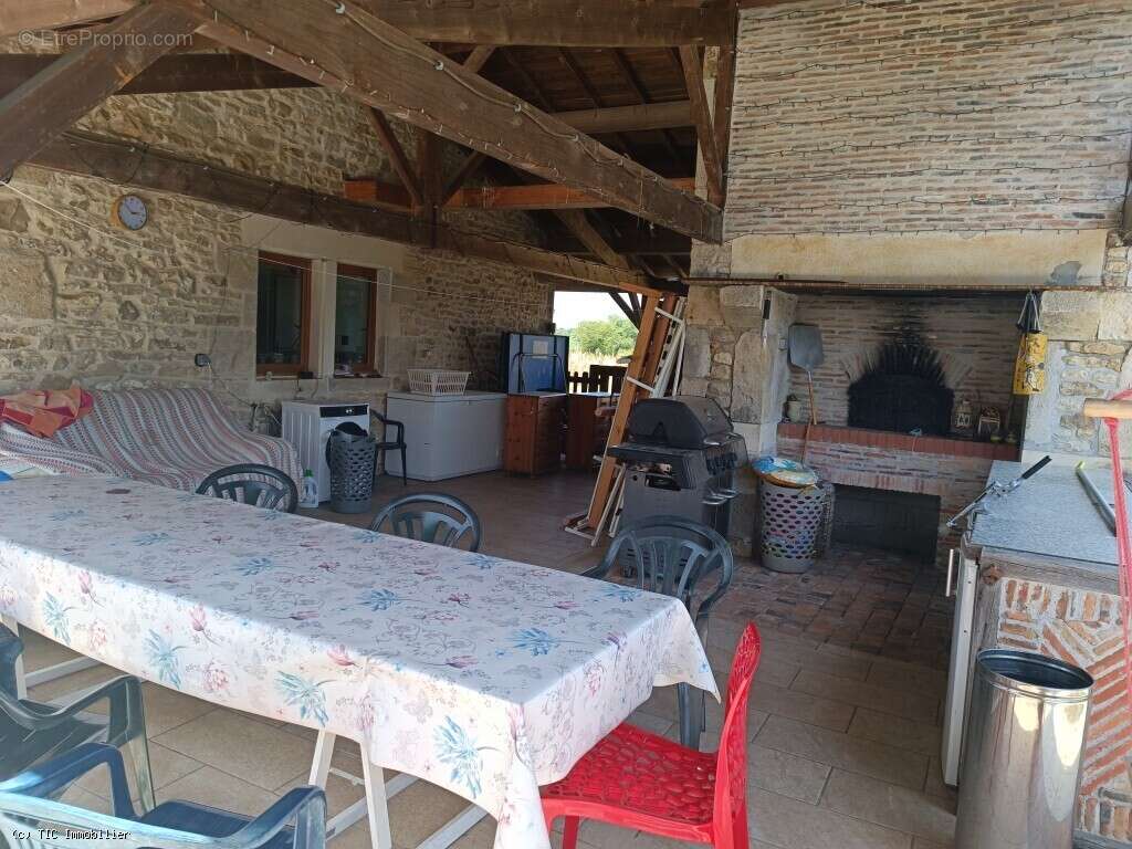 Superbe Longère avec Piscine, Belles Vues, Annexe et Dépendances - photo 4