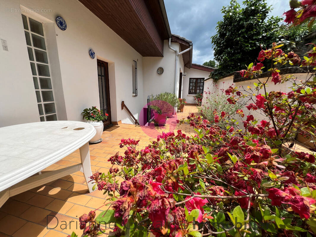 Maison à DECAZEVILLE