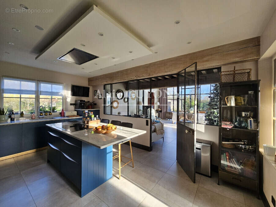 Maison à PONT-L&#039;EVEQUE