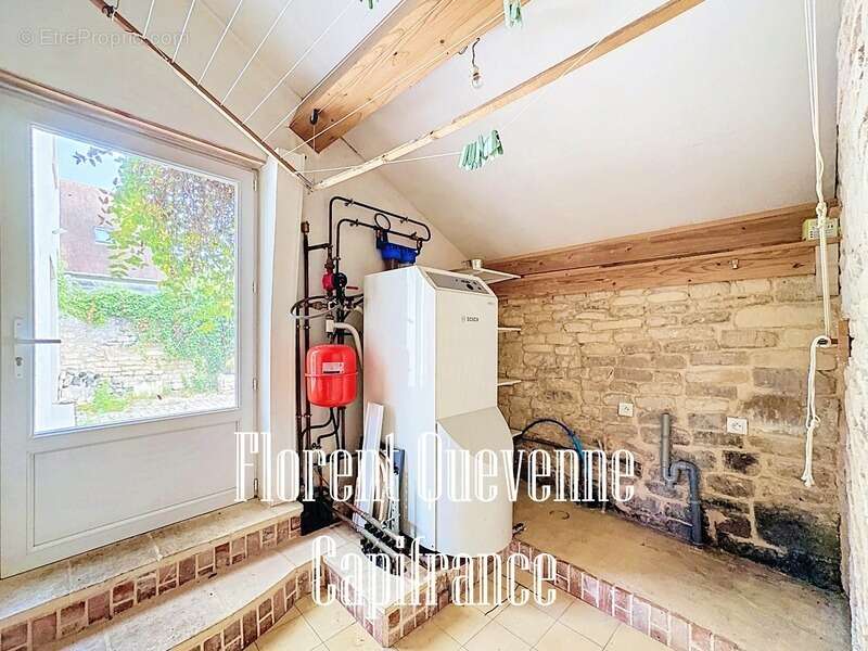 Maison à FLEURY-SUR-ORNE