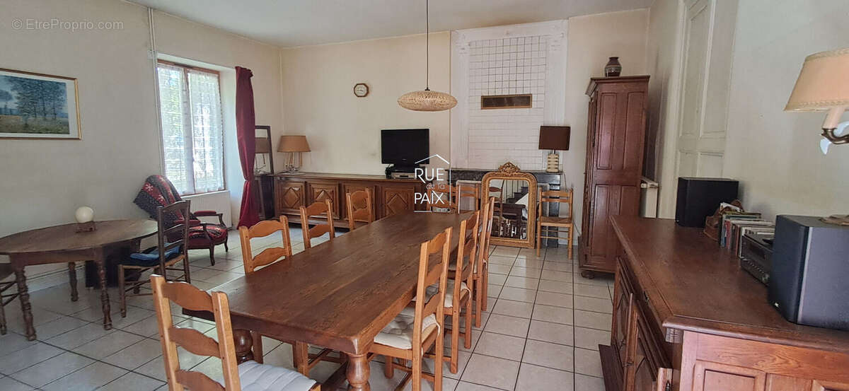 Maison à LENCLOITRE