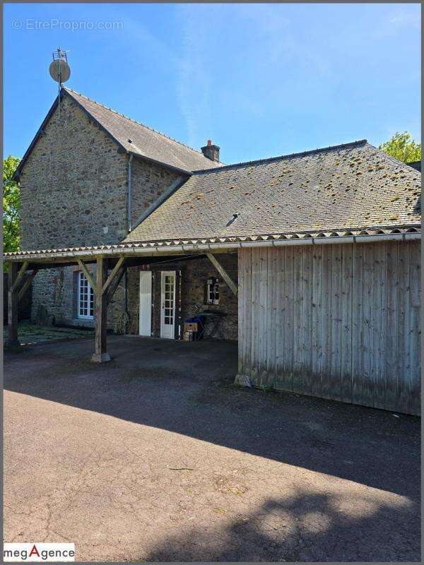 Maison à FOUGERES