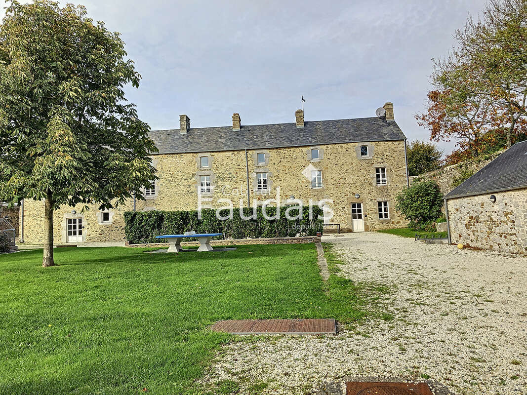 Maison à AGON-COUTAINVILLE