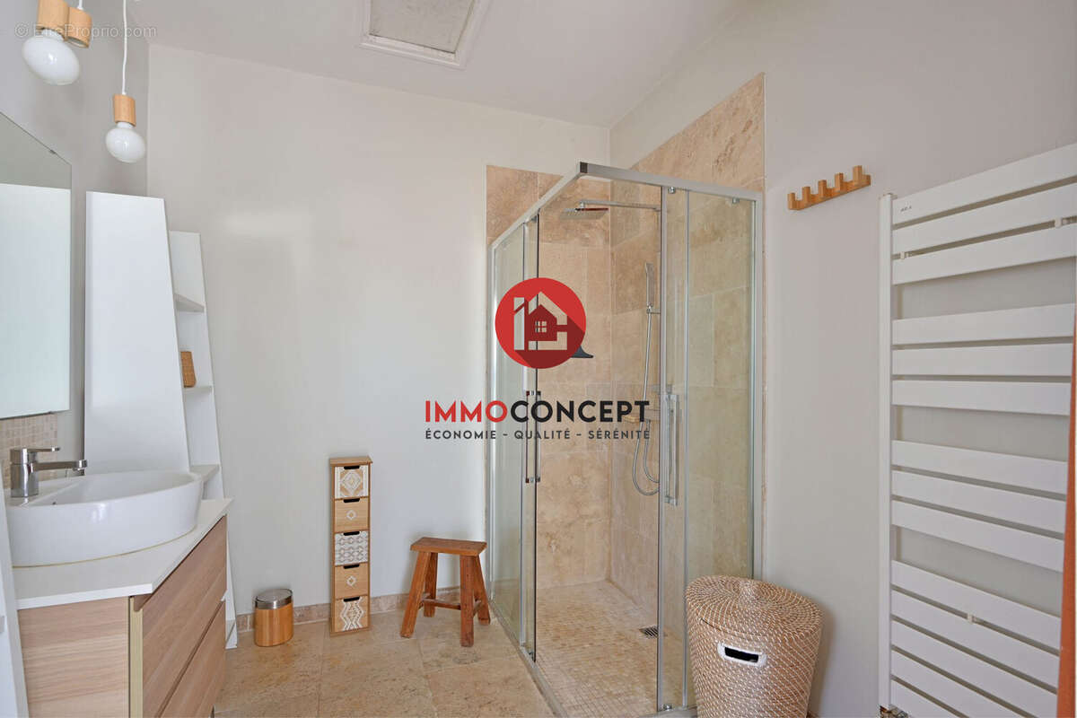 Maison à VILLENEUVE-LES-AVIGNON