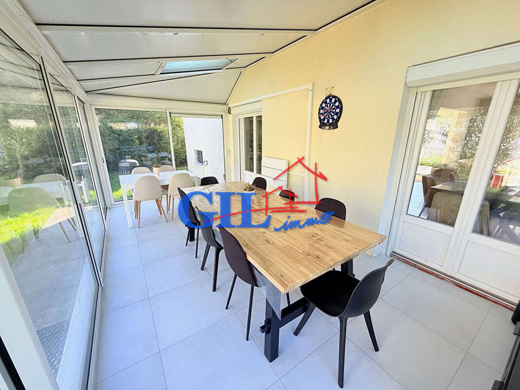 Maison à VERT-SAINT-DENIS