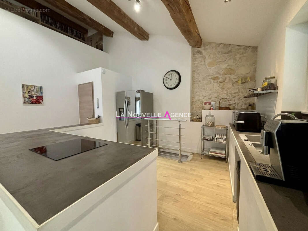 Grande maison de ville renovee avec garage et jardin - photo 5