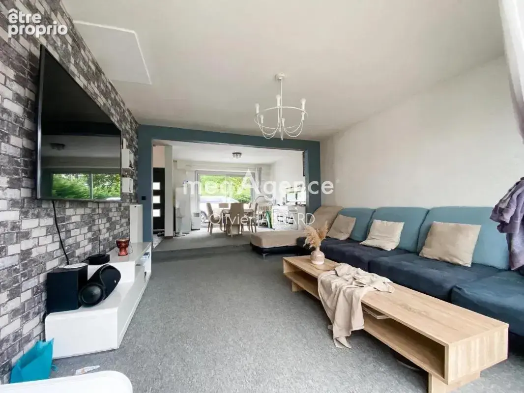 Maison bourg 202 m2 4 chambres terrain 606 m2 - photo 5