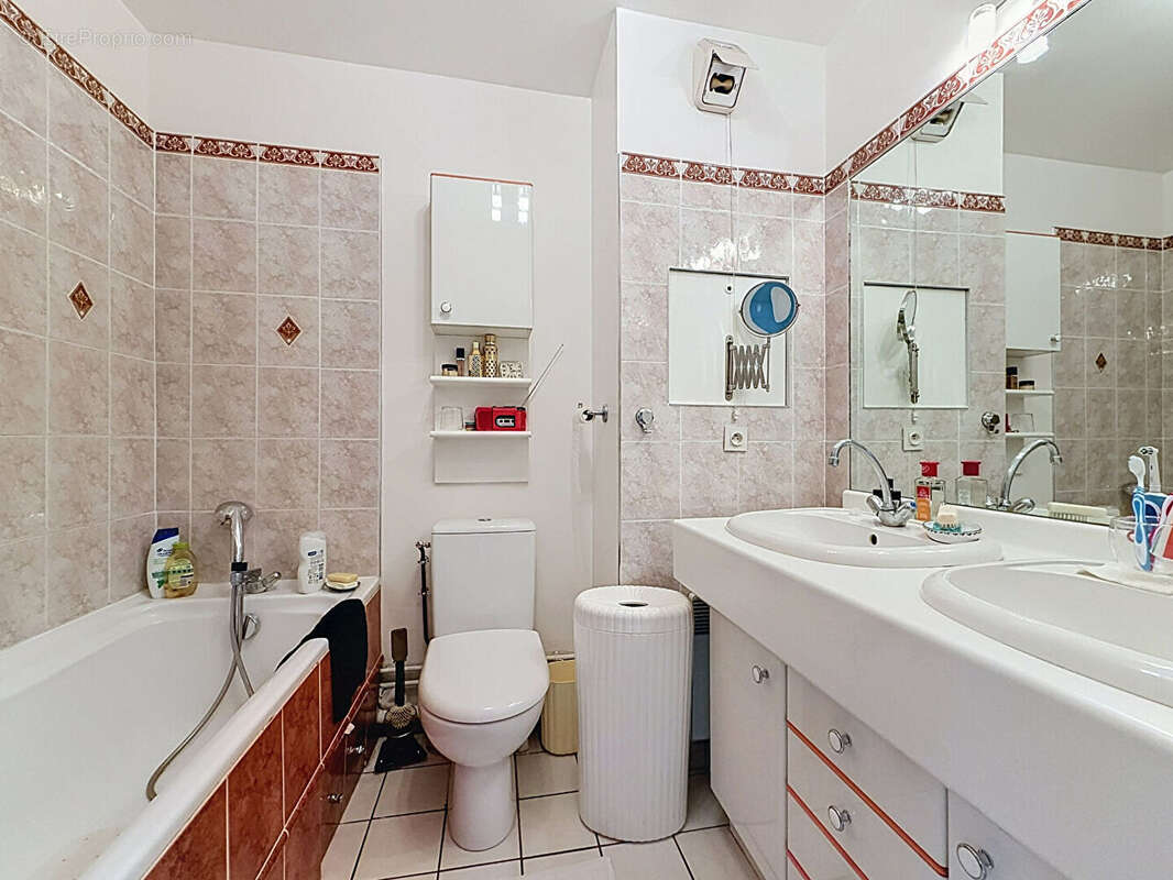 Appartement à NANTERRE