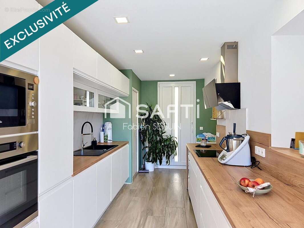 Maison 136 m² à Le Puiset-Dore  - photo 8