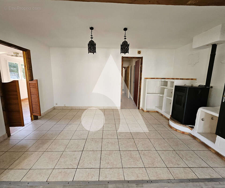 Maison à LES MATHES