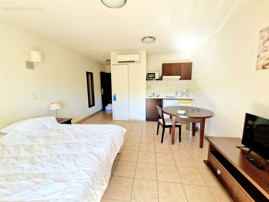 Appartement à SIX-FOURS-LES-PLAGES