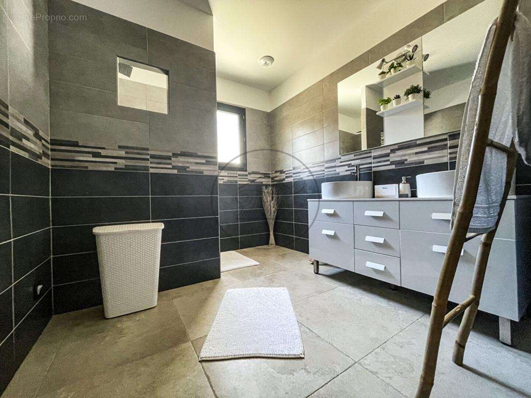 Maison à VAGNAS