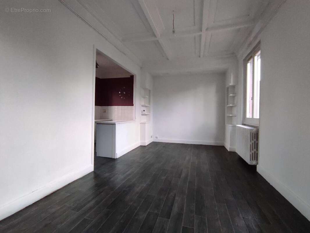   - Appartement à VILLEURBANNE