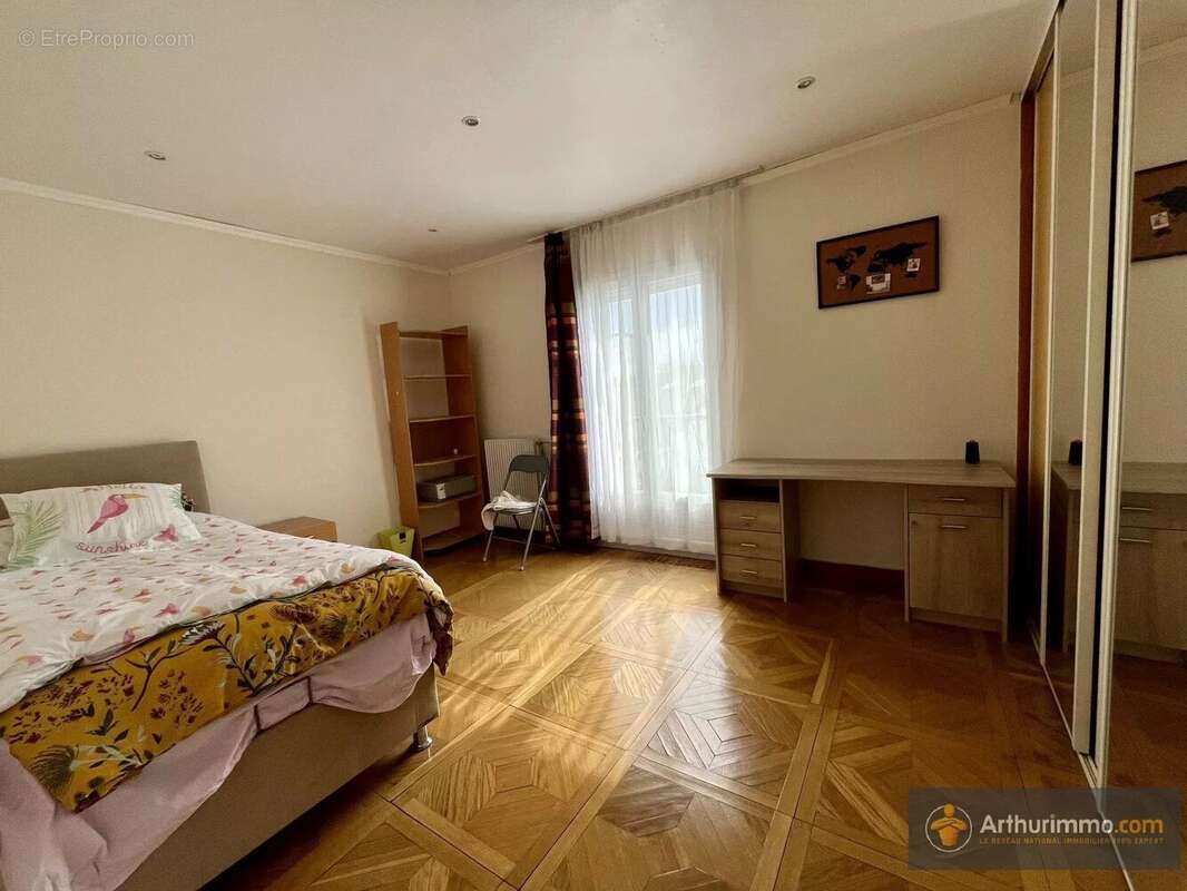 Maison à LES PAVILLONS-SOUS-BOIS